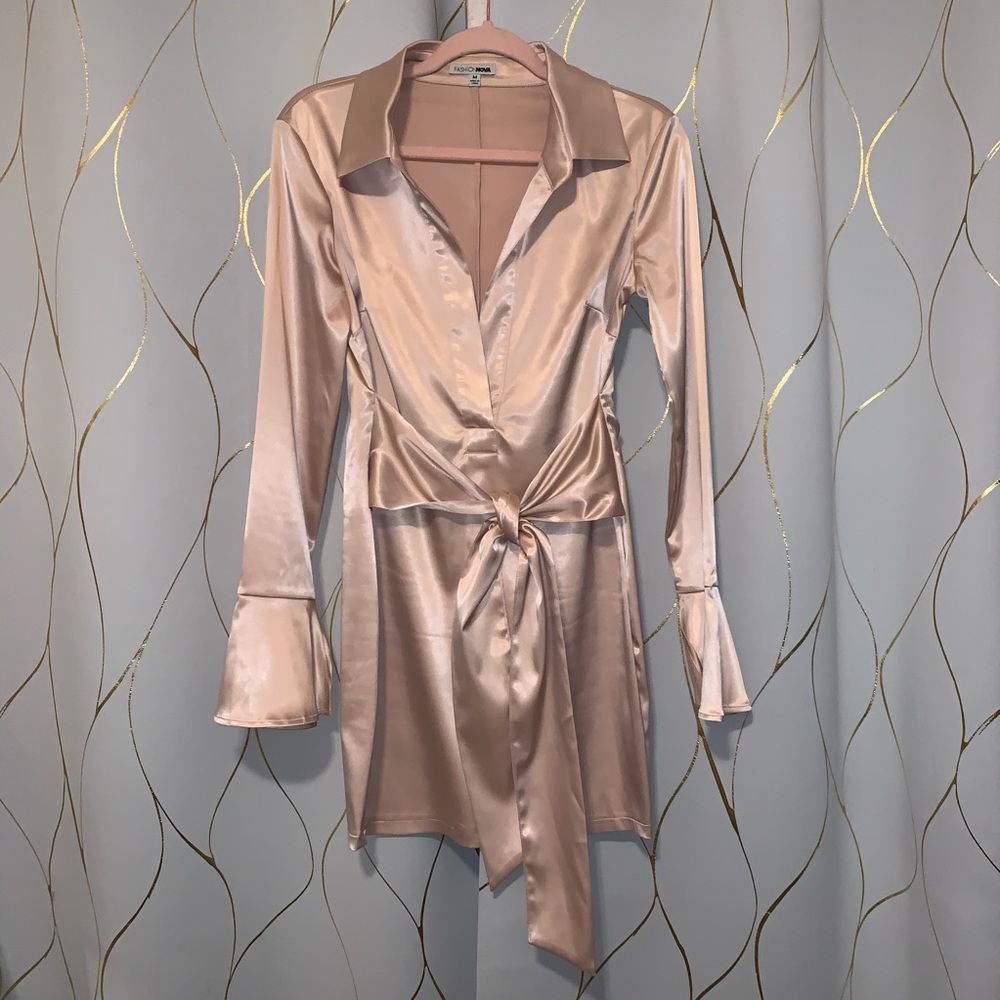 Satin mini dress - Picture 2 of 4